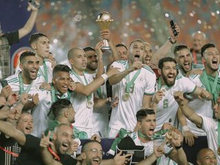 非洲杯-2分钟闪电破门!阿尔及利亚1-0塞内加尔夺冠